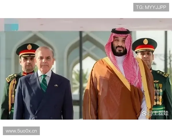 沙特经中间人接触三大球星团队