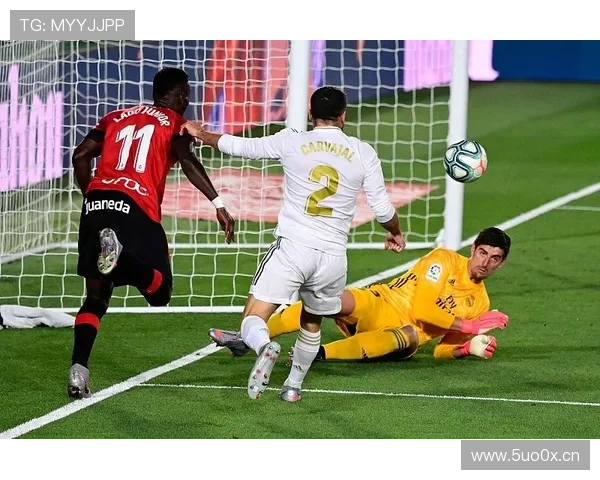 皇马纵容辱华再引争议风波升级